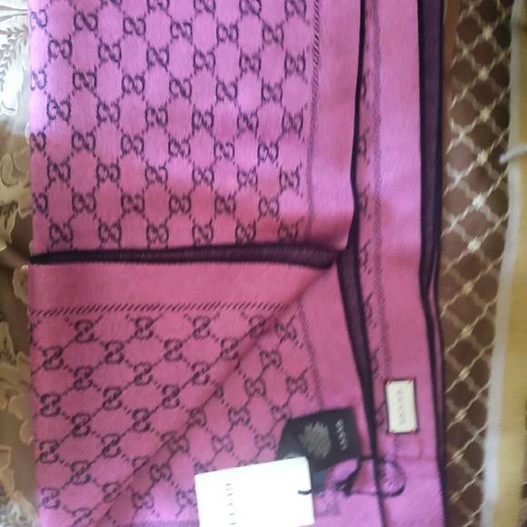 Gucci Scarf - Picture 3 of 3